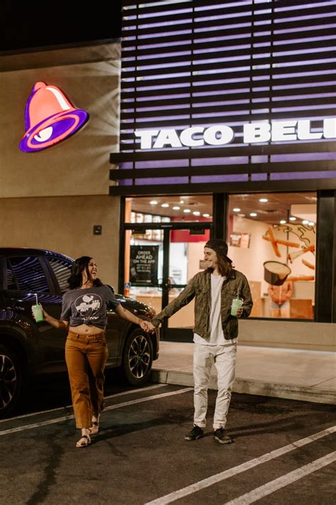 Couple Takes Engagement Photos At Taco Bell Popsugar Love And Sex Photo 21