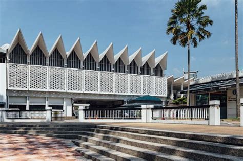 Masjid di sisilia dan sepanyol tidak meniru reka bentuk visigoth, tetapi meniru reka bentuk bangsa moor. 7 Masjid Megah di Malaysia yang Bisa Dijadikan Tempat ...