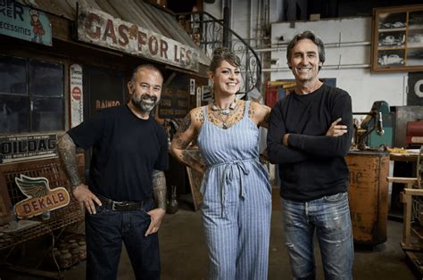 american pickers fans shocked after danielle colby shows off her completely bare butt in nsfw