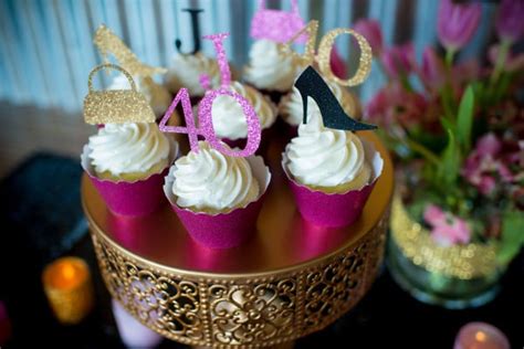 Having a house party for your 40 th is very popular and if it's done correctly can be a great success and can be such a good intimate party. Glamorous 40th Birthday Party - Pretty My Party - Party Ideas
