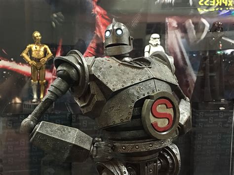 Check Out The New Sideshow Collectibles And Hot Toys Comic Con 2016 Goodies
