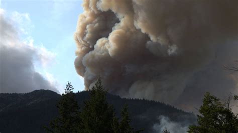 Video Sourdough Fire Burns Nearly 3 000 Acres Kiro 7 News Seattle