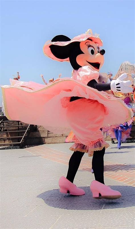 Minnie Dancing Away While She Performs In A Show At Tokyo Disney Sea Minnie Mouse Pictures