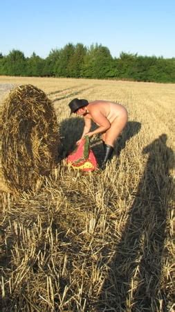 Anna Naked On Straw Bales Pics Xhamster