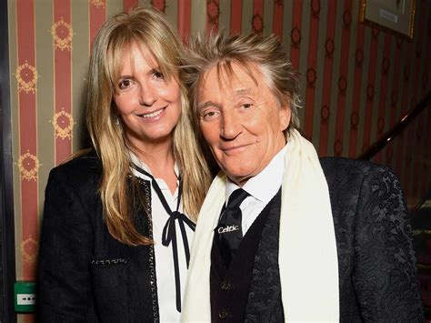 Who Is Rod Stewarts Wife All About Penny Lancaster