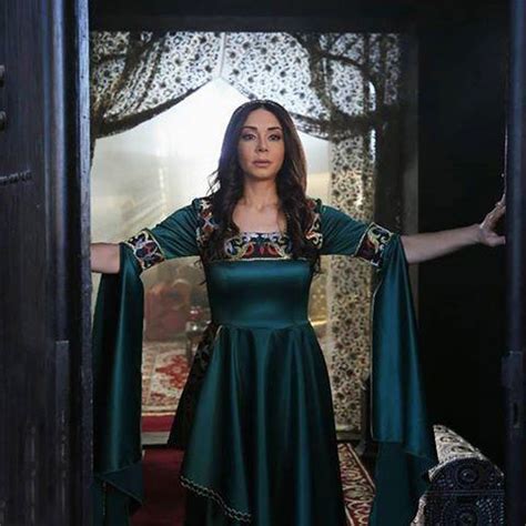 مشاهدة وتحميل مسلسل الجريمة اللبناني عشرين عشرين 2020 الحلقة 1 الاولى يوتيوب بطولة قصي خولي ونادين نسيب نجيم وحسين مقدم بجودة عالية hd اون لاين. اجمل اطلالات كاريس بشار 2020.. عمر كاريس بشار ديانتها ...