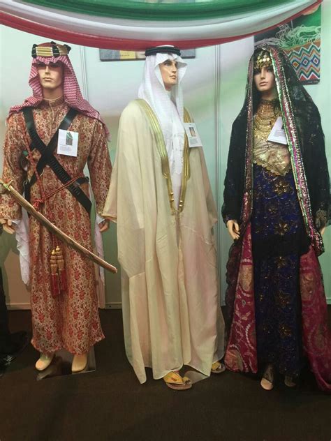 traditional arabic clothing