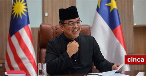 0 ratings0% found this document useful (0 votes). Melakaku Maju Jaya Rakyat Bahagia Menggamit Dunia - Slogan ...