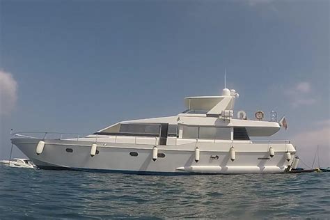 Diano Cantiere Diano Mario Motor Yachts For Sale Yachtworld