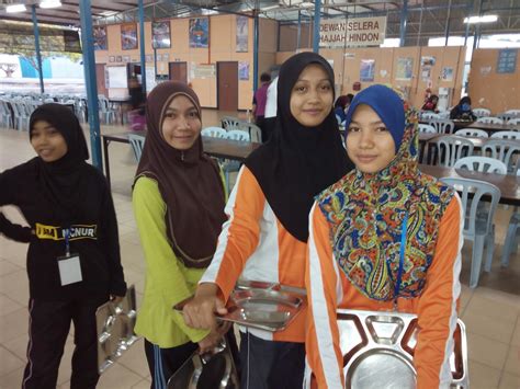 Sukacita dimaklumkan bahawa portal rasmi kolej vokasional kemaman, terengganu telahpun berpindah ke alamat seperti berikut terima kasih kerana sudi melawat ke portal kolej vokasional kemaman. KOLEJ VOKASIONAL KEMAMAN, Terengganu: ALBUM
