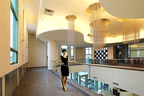 Consultez les 129 avis de voyageurs, 485 photos, et les pendant votre séjour le swan garden hotel vous fait profiter d'une réception ouverte 24 heures sur 24, d'un service de chambre et réponse de swan garden hotel melaka. Proli | Swan Garden Hotel Melaka