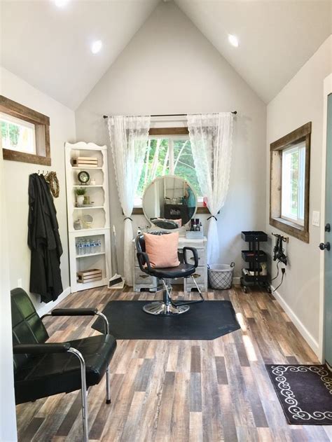 10x20 Shed Made Into A Salon Farm House Salon Home Beauty Salon Home
