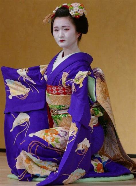 What Is A Kimono Some Interesting Facts About This Traditional Free