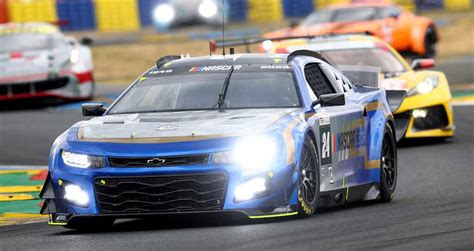 Ver Y Escuchar Al Chevrolet Camaro De Nascar Atronando A Todos Sin