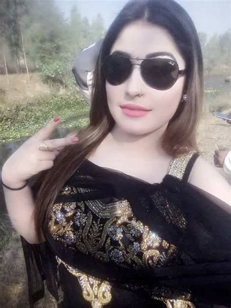 Pashto World Official Blog Pashto Actress Muneeba Hot And Beautiful Pictures