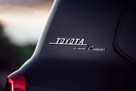 2021 Toyota Land Cruiser Heritage Edition Gains Third Row Option