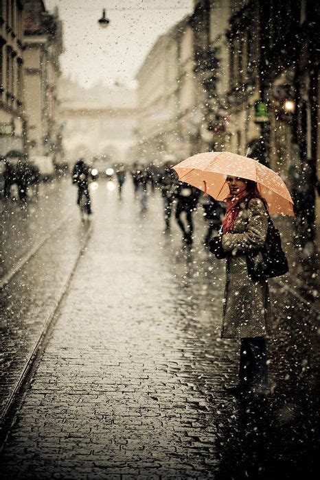 Pin By Courtney On Lovely Rain Photography Walking In The Rain I