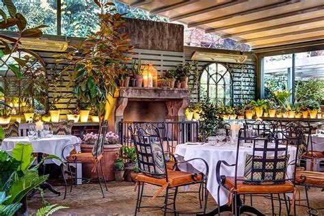 Whether it's colorful dim sum or eating in igloos on a rooftop, traveling across the world for an instagrammable dining experience is totally worth it. 9 of the most Beautiful and Instagrammable Restaurants in ...