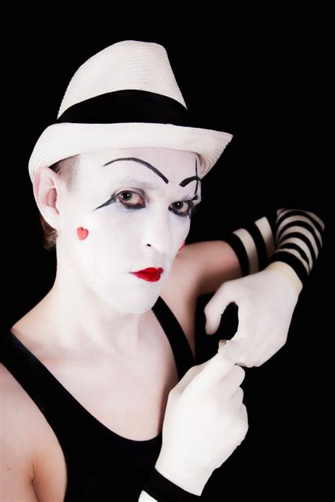 Best White Makeup For Mime