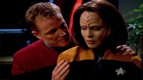 Tom Paris And Belanna Torres Star Trek Voyager Star Trek Universe Voyage