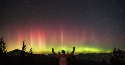 Salem Photographer Captures Epic Aurora Borealis Picture From Oregon