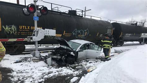 Its A Miracle 3 Year Old In Car Seat Unhurt After Train Hits Car On
