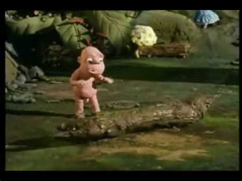 Life becomes so much more interesting when the father, two mothers and children actors: Gogs - Baby's Swing - YouTube