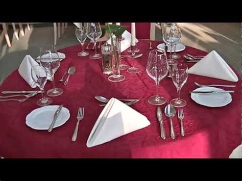 Tischdekoration hochzeit hochzeit deko hochzeitstag hochzeitsvorbereitungen geburtstagsfeier geburtstagsparty verliebt gartenparty deko fotos blumen. festlicher gedeckter Tisch - YouTube