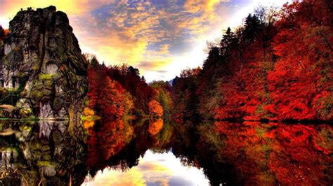 That Touch Of Autumn Beautiful Autumn Scenery Wallpaper