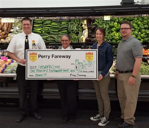 Perry Fareway Raises 1500 In Fireworks Round Up Fundraiser Theperrynews