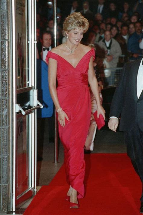 Lady In Red The Best Red Dress Moments Of All Time Princess Diana Dresses Princess Diana