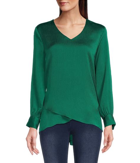 Calessa Green Womens Casual And Dressy Blouses Dillards