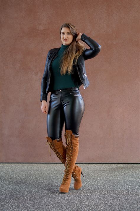 Amanda Holden Poses Up A Storm In Skinny Leather Look Leggings Artofit