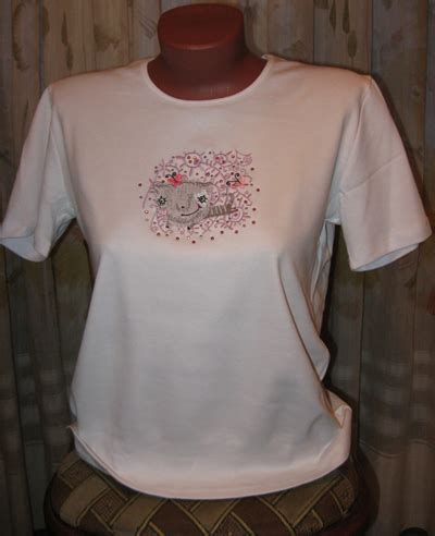 Shirt with Flying Cat free machine embroidery design