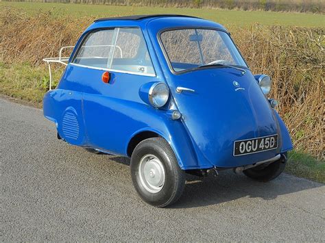 Because of its egg shape and bubble like windows it became known as a bubble car a name also given to other similar vehicles. 1966 BMW ISETTA 300cc BUBBLE CAR | Bmw isetta, Isetta, Bmw