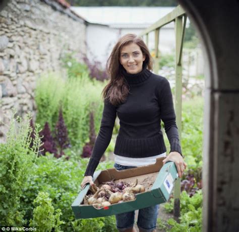 How Gardening Can Make You 16lb Lighter Green Fingered Women Are Up To