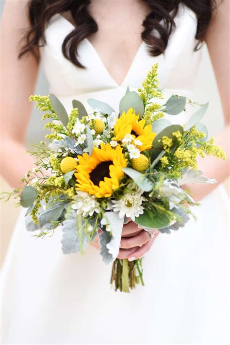White Sunglower Wedding Bouquets 46 Sunflower Wedding Ideas That