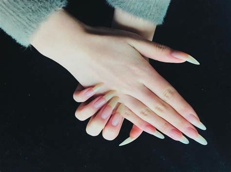 Longnails Fingers Hand Handmodel Nailstyle Nails Nails Nailsart Nailpolish
