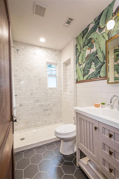 12 Inspiring Walk In Showers For Small Bathrooms Hunker