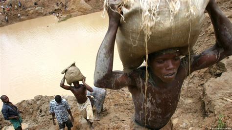 Un Agency Aims To End Child Labor By 2025 Dw 11152017