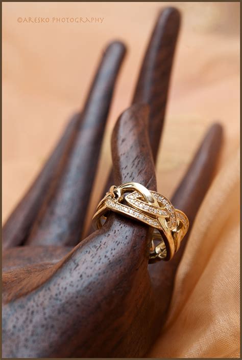 Aresko Photography Welsh Jewellery Welsh Gold Eternity Ring Gold