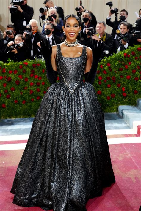 Met Gala Outfits Met Gala Dresses Black Celebrities Celebs Laura