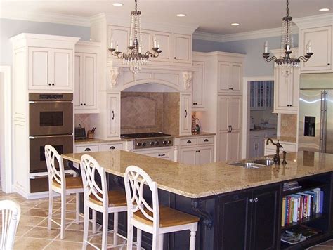 The size and shape of the kitchen island can vary, but the recommended minimum. Another option would be to create an island in an "L ...