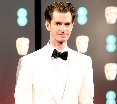 Эндрю расселл гарфилд andrew russell garfield. Andrew Garfield: 'Gay Man' Comments Were Taken Out of Context