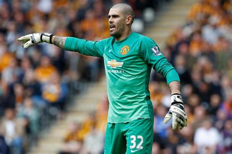 Manchester united are continuously linked with a move to sign borussia dortmund str. Middlesbrough sign goalkeeper Valdes