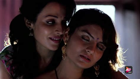 Anveshi Jain And Flora Sainis Sexy Moment Iwmbuzz