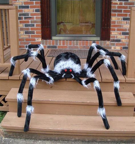 Diy Giant Halloween Spider Decoration To Scare Your Neighbours Artofit