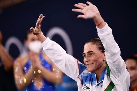 Gymnast Oksana Chusovitina 46 Gets Standing Ovation At Eighth And Final Olympic Games At Tokyo
