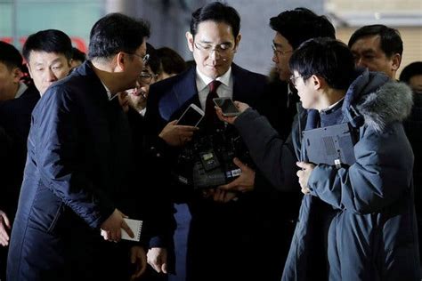 Samsung Heir Faces Arrest On Charges Of Bribing South Koreas President