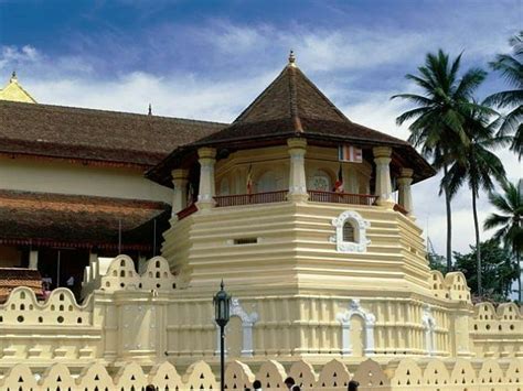 Me suba pathum (මේ සුබ පැතුම්) chamara werasingha. RoX SomA.tK youth kick....: SINHALA MP 3 SongS
